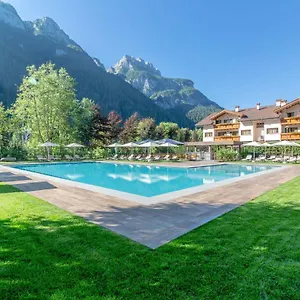 Hotel La Maison Wellness &, Alleghe
